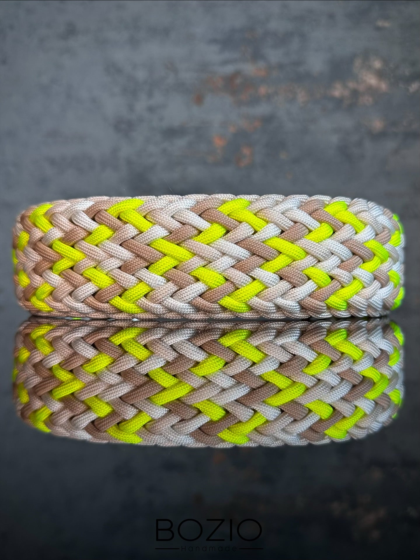 24. EXPLOSION Halsband
