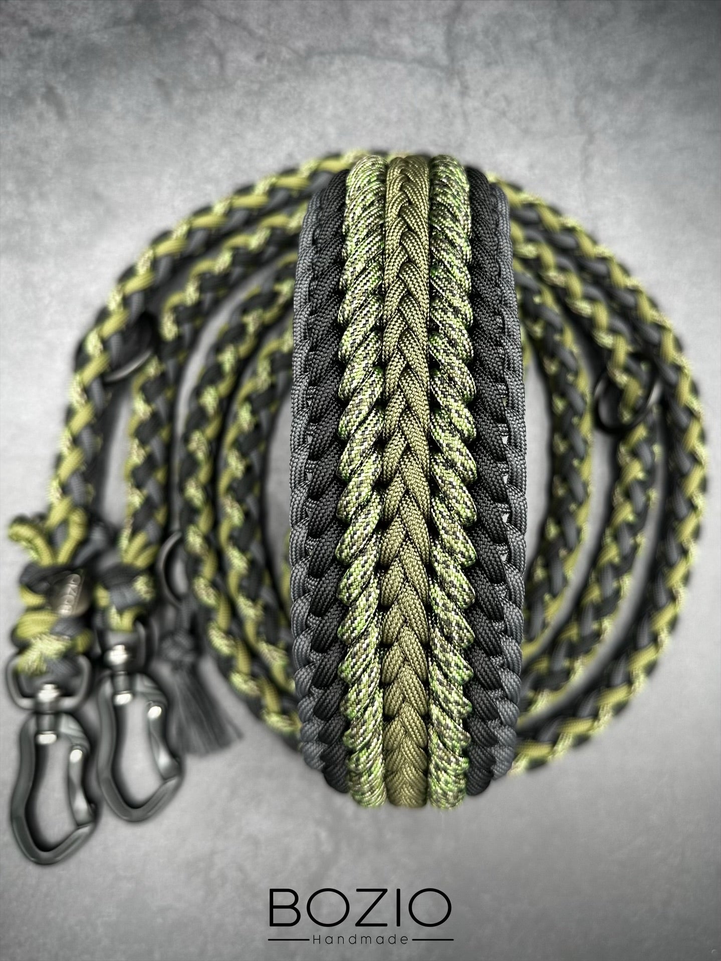 paracord leine halsband hund verstellbar handschlaufe schwarze karabiner aluminium sicherheitskarabiner sicherheit schwarz oliv khaki army gruen anthazit grau