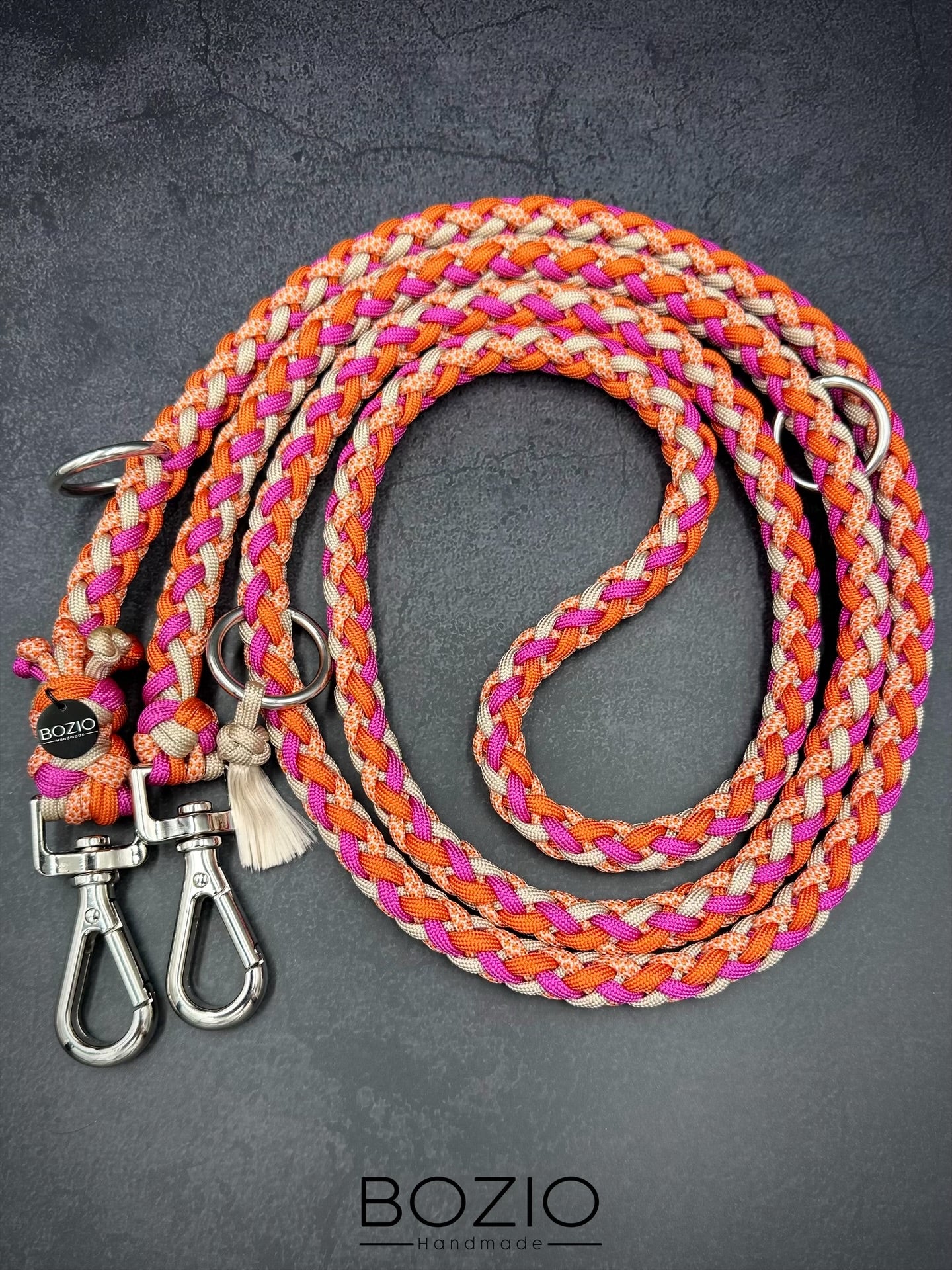 paracord leine hund verstellbar handschlaufe karabiner aluminium sicherheitskarabiner sicherheit pink magenta passion orange cream silber vernickelt edelstahl