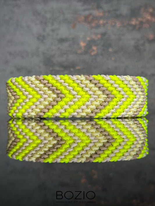 34. CHEVRON Halsband