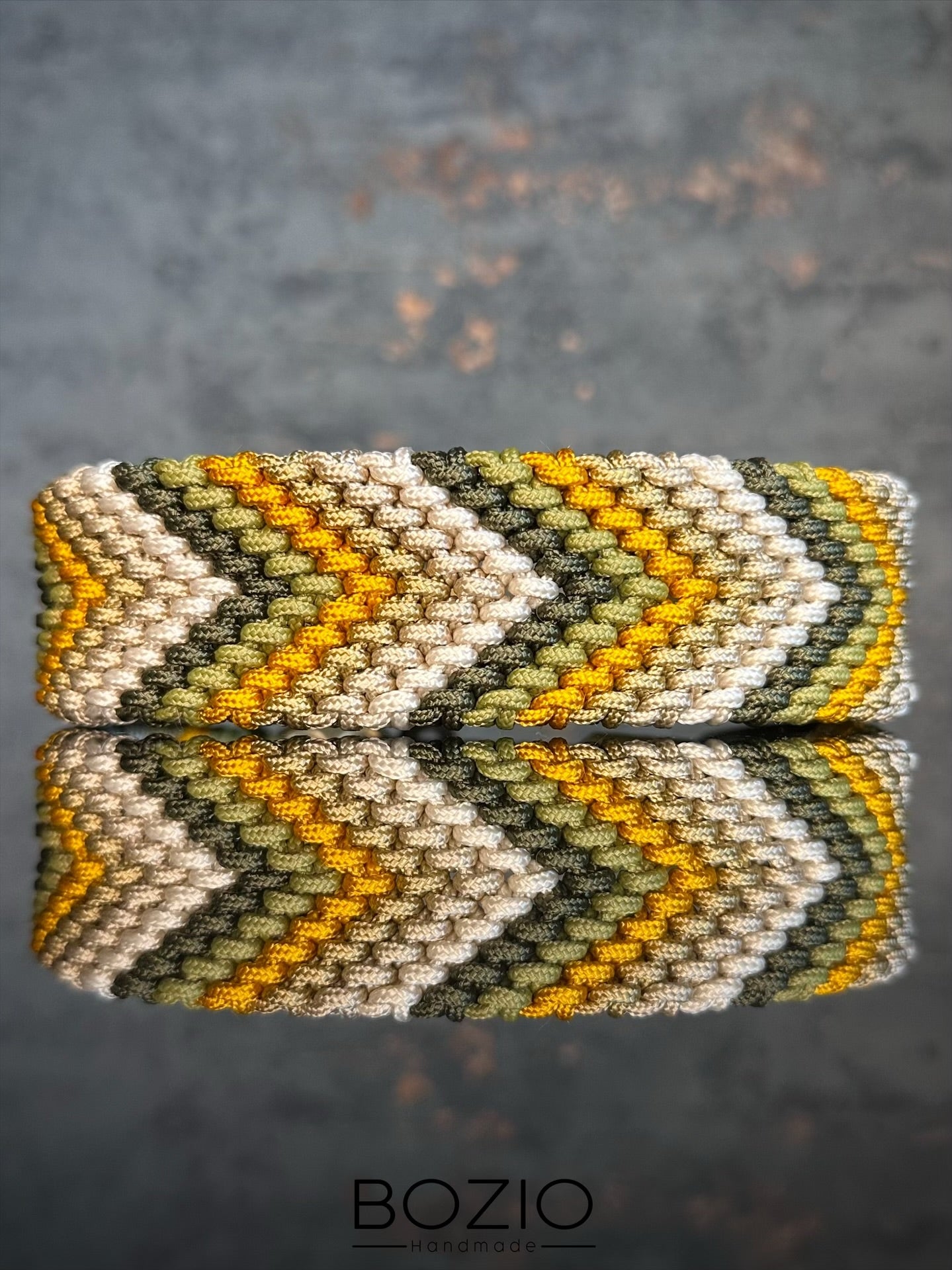 47. CHEVRON Halsband