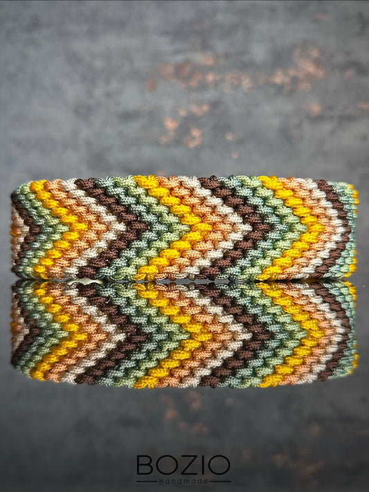 32. CHEVRON Halsband